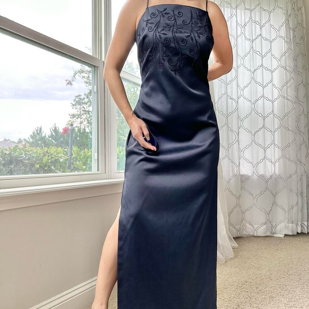 VTG Navy gown